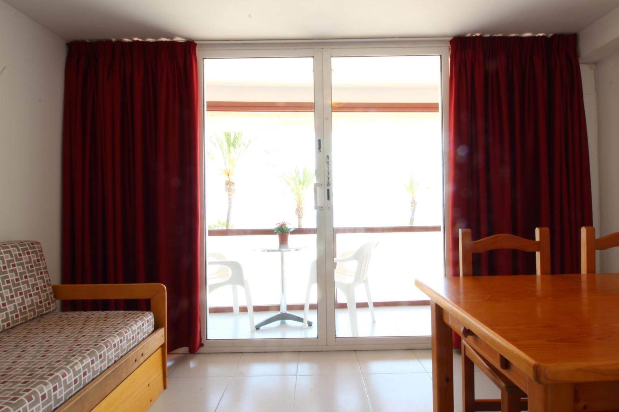 Apartaments El Sorrall Blanes Pokoj fotografie